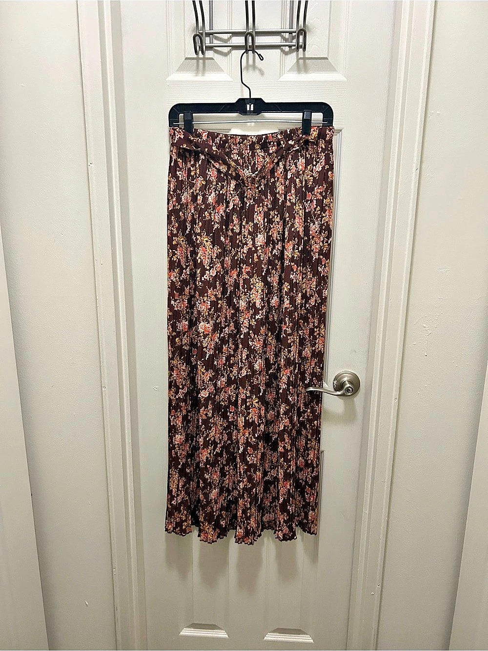 alice blue Floral Pleated wide leg pants in Brown & Pink Size Medium